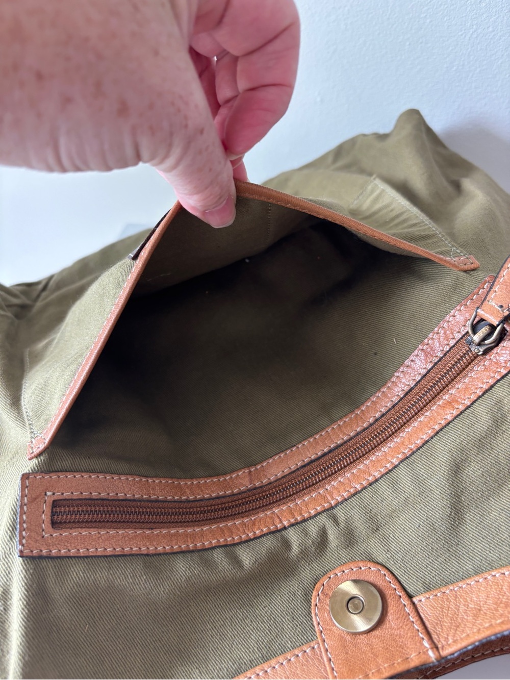 Firenze Bella Light Brown Floral-Embossed Leather Vintage-Inspired Hobo Bag - Picture 12 of 16